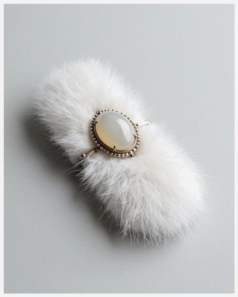 [DEMO] Biella Mohair Ribbon Brooch — Cashmere & mohair