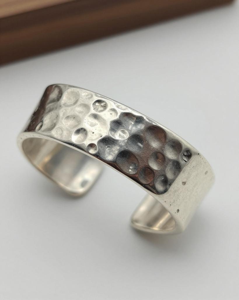 [DEMO] Bologna Silver Cuff, Hammered — view 3